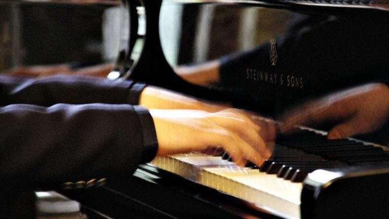 Piano: Daniil Trifonov – Liszt Grandes Etudes De Paganini (Talents – Part 2)