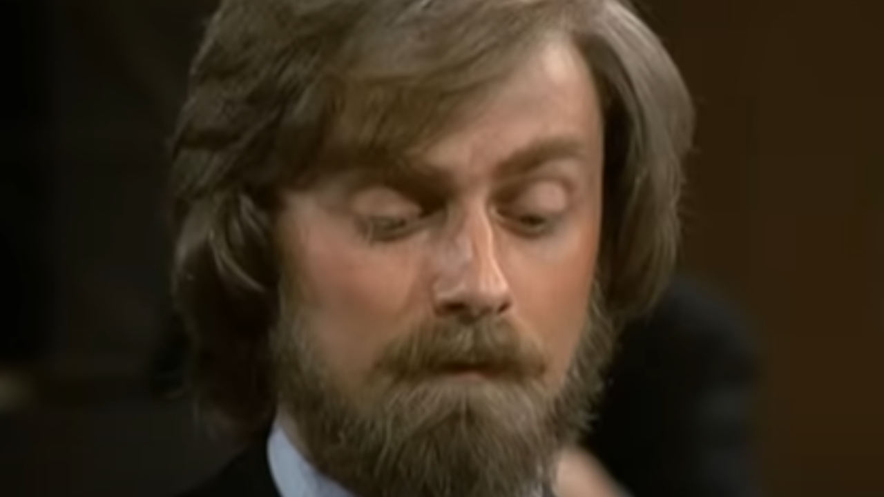 Krystian Zimerman performs Beethoven's Piano Concerto